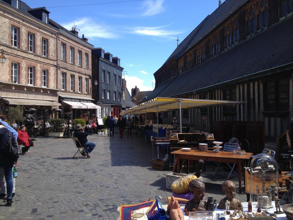 Studio Et Appartements Sainte Catherine Honfleur Exterior photo